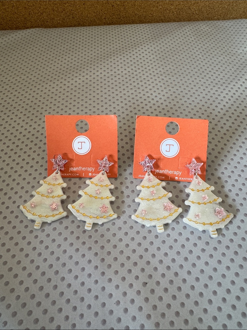 Jean therapy White & Pink Glitter Christmas Tree Stud Earrings 2pcs